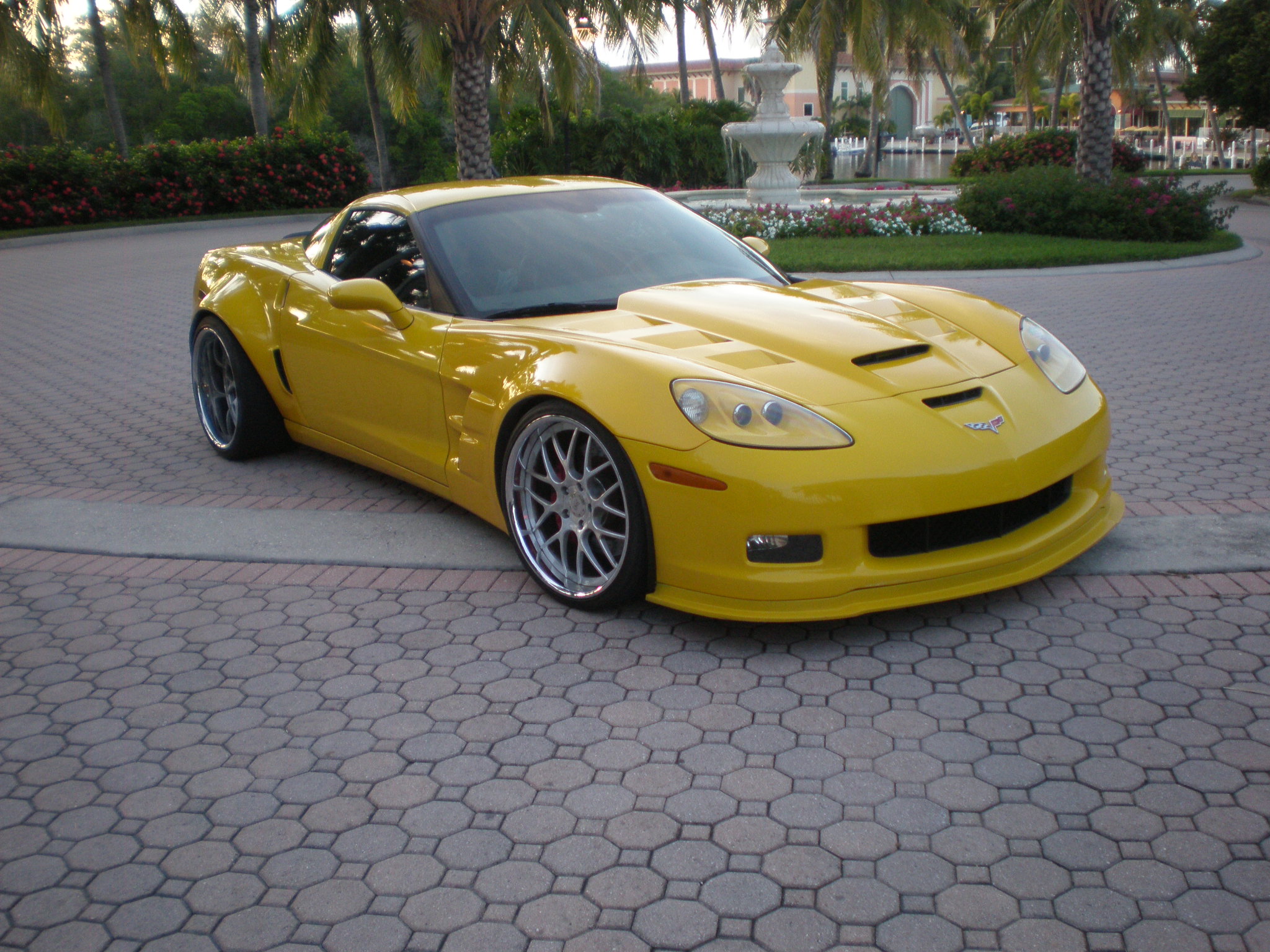 ZR1 Corvette Hood with Scoop (Fiberglass) for C6/Z06/GS/ZR1